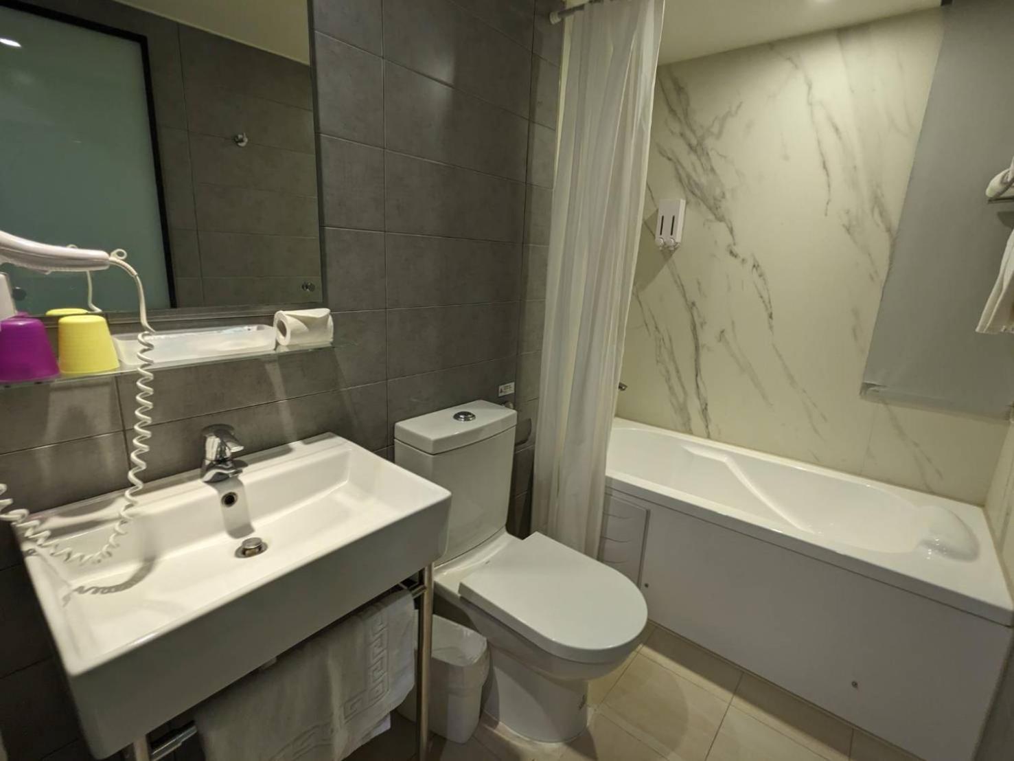 Ximen Hotel B Tajpej Buitenkant foto