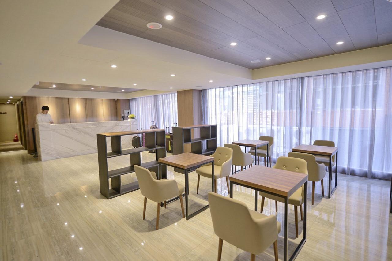 Ximen Hotel B Tajpej Buitenkant foto